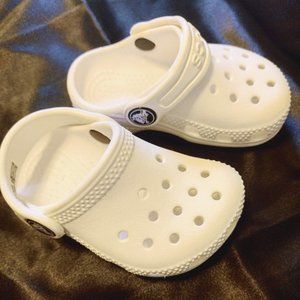 Baby \ Toddler Crocs - Size 4 - White